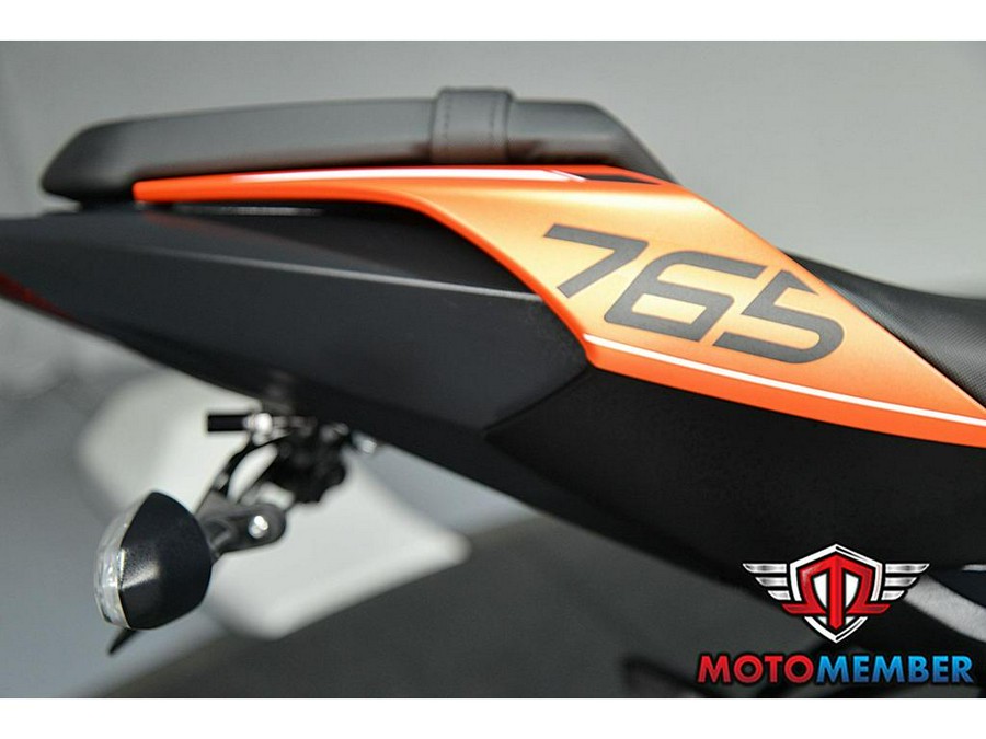 2025 Triumph STREET TRIPLE 765 R