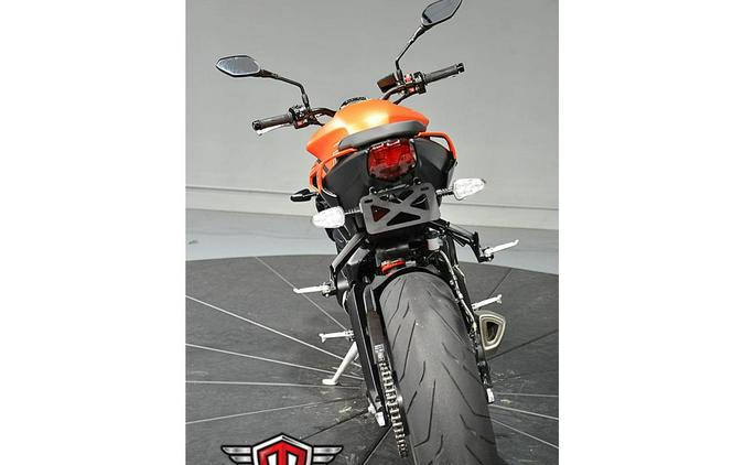 2025 Triumph STREET TRIPLE 765 R