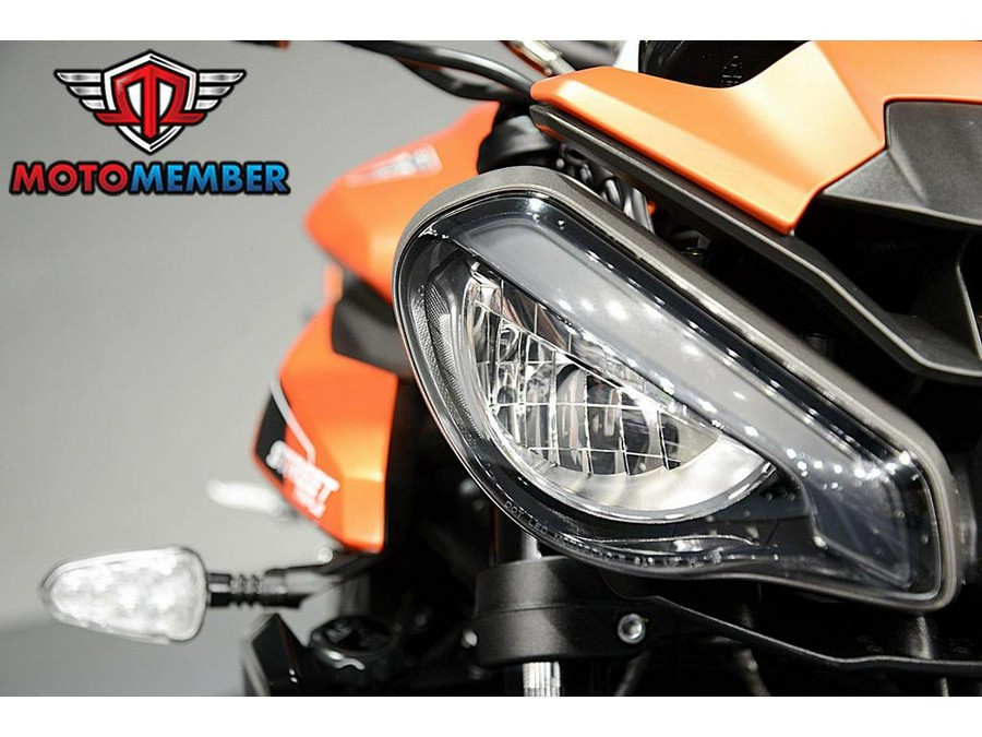 2025 Triumph STREET TRIPLE 765 R