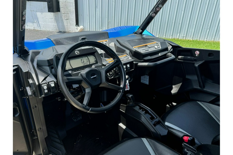 2023 Can-Am COMMANDER 700 XT