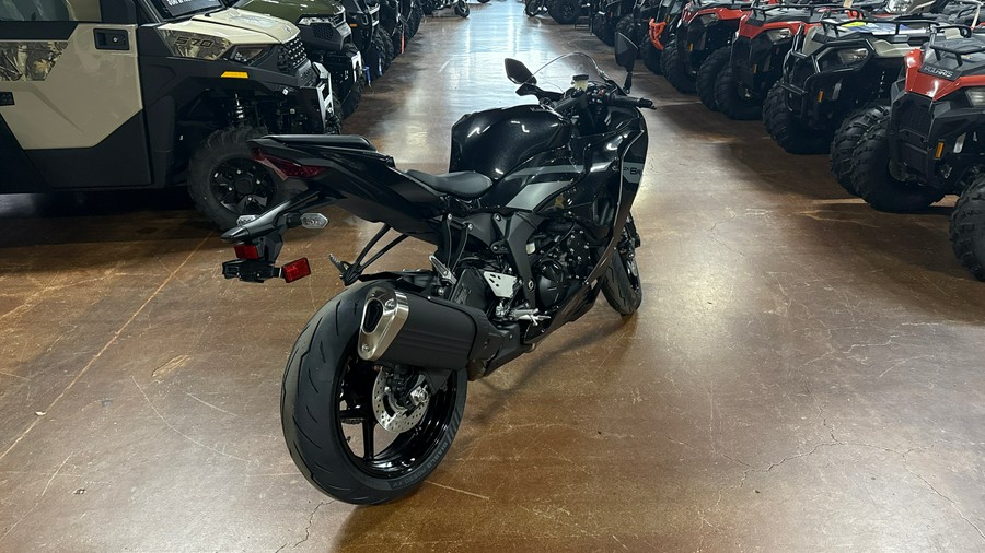 2026 Kawasaki Ninja® ZX™-6R Base