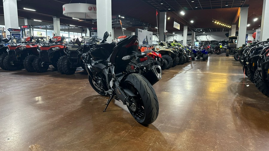 2026 Kawasaki Ninja® ZX™-6R Base