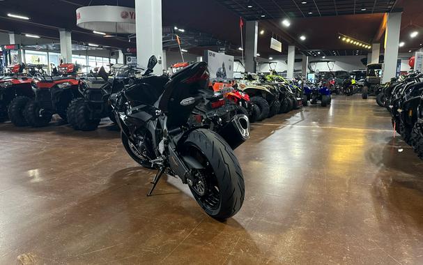 2026 Kawasaki Ninja® ZX™-6R Base