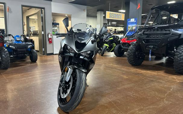 2026 Kawasaki Ninja® ZX™-6R Base