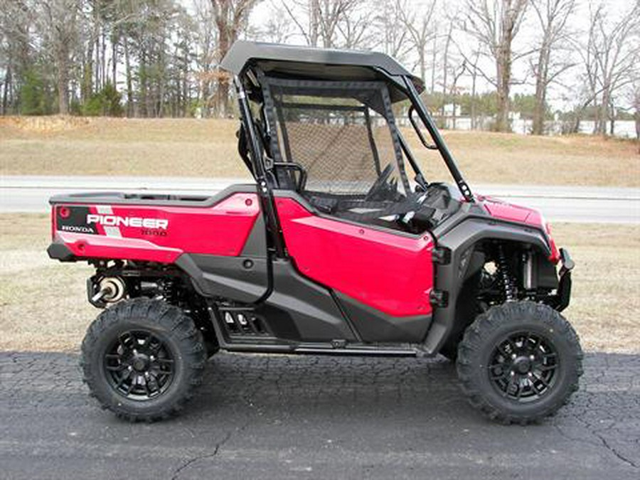 2025 Honda Pioneer 1000 Deluxe
