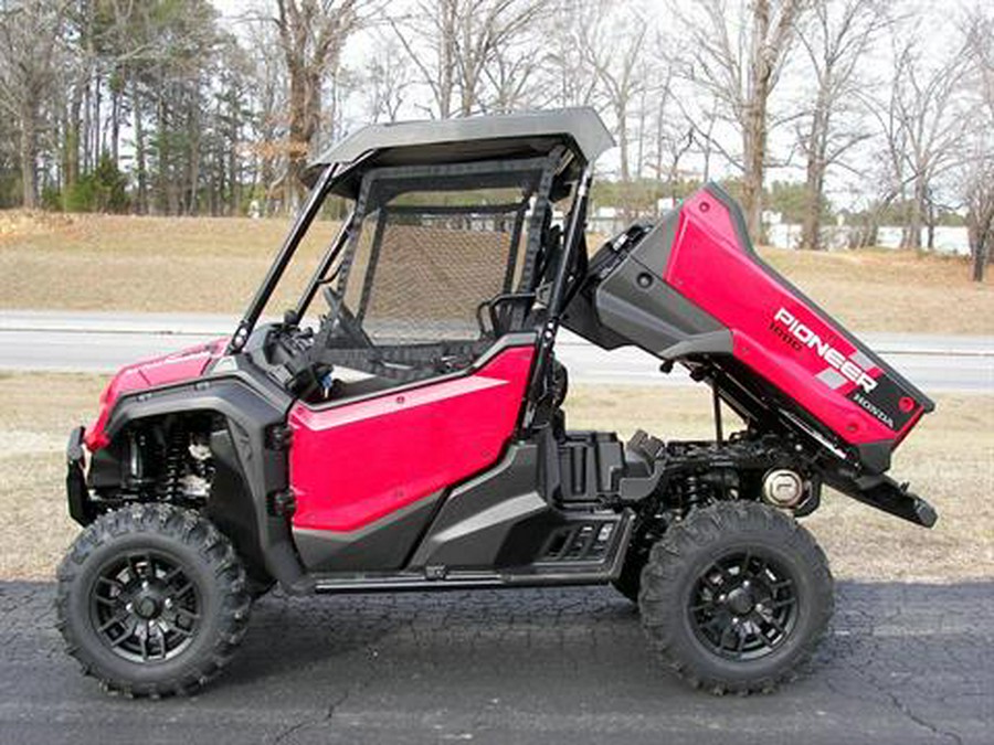 2025 Honda Pioneer 1000 Deluxe