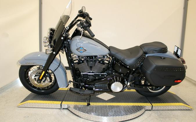2026 Harley-Davidson Heritage Classic Cruiser FLHC