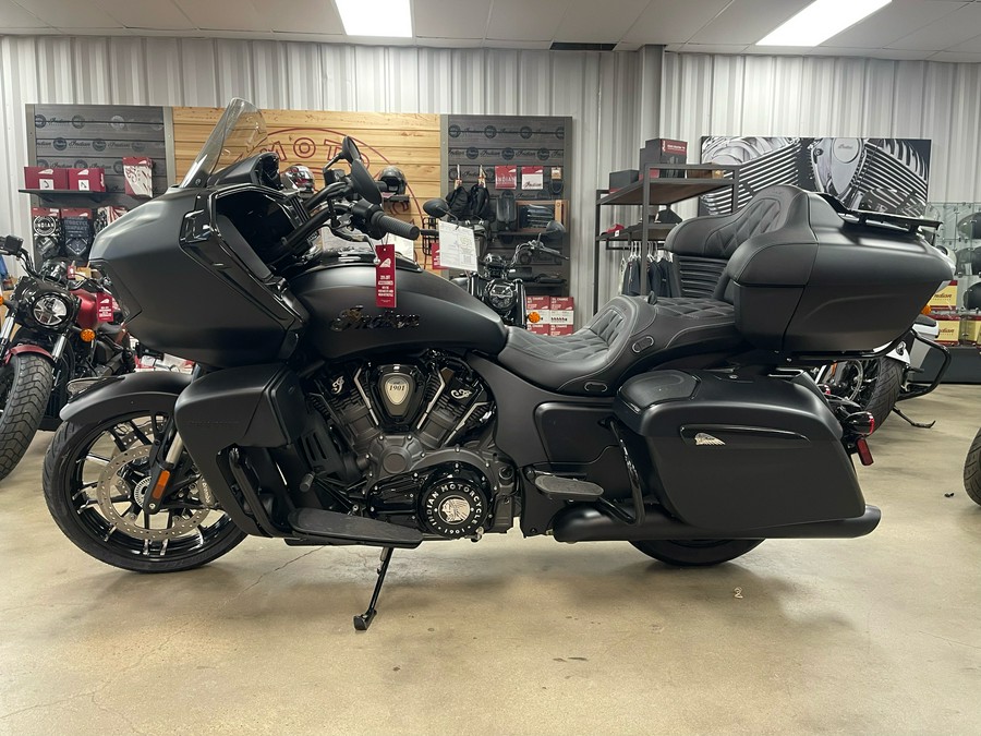 2025 Indian Motorcycle Pursuit® Dark Horse® with 112