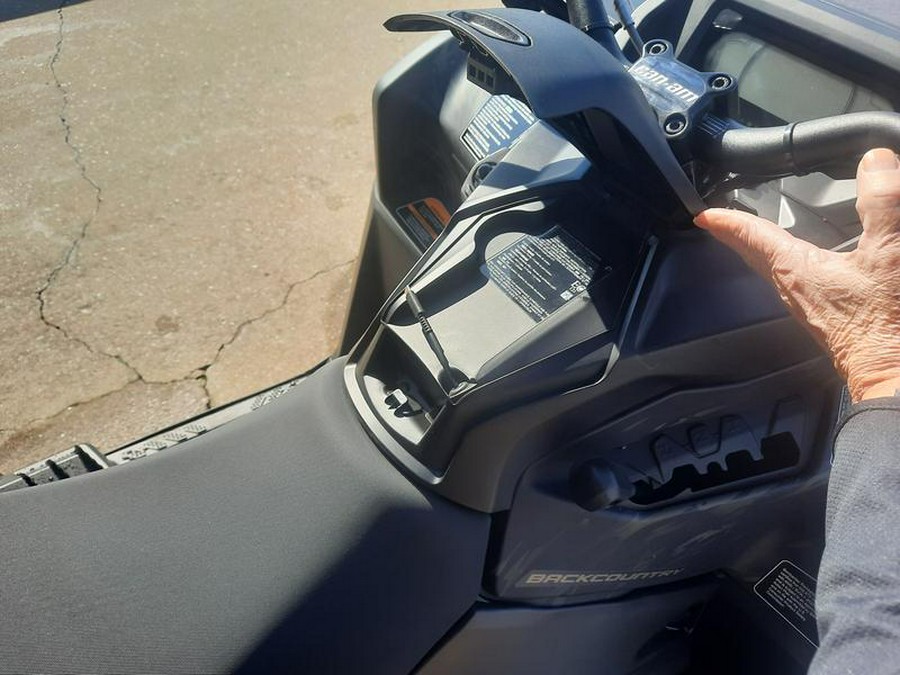 2026 Can-Am® Outlander MAX Backcountry Multicam Dark Camo