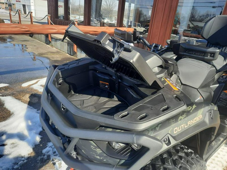 2026 Can-Am® Outlander MAX Backcountry Multicam Dark Camo