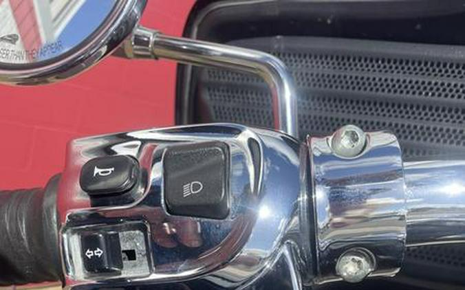2015 Indian Motorcycle® Chieftain® Thunder Black