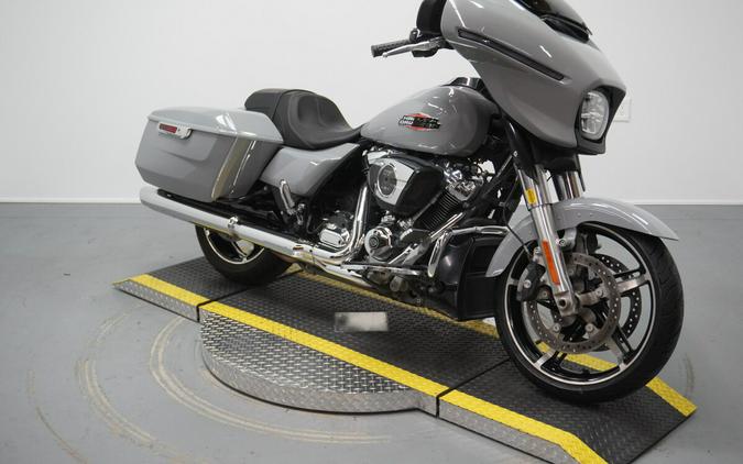 2024 Harley-Davidson® Street Glide® Billiard Gray