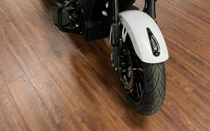 2025 Indian Chieftain Powerplus Dark Horse 112 W/Powerband G