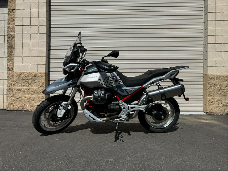 2025 Moto Guzzi V85 TT