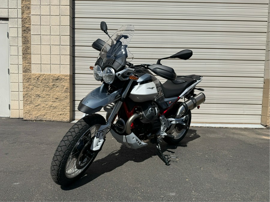 2025 Moto Guzzi V85 TT