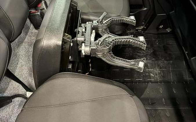 2025 Can-Am® Defender MAX Limited HD10 Desert Tan & Stealth Black