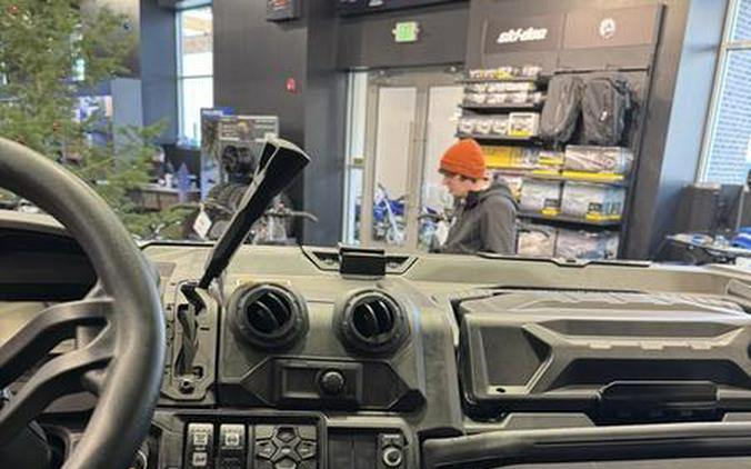 2025 Can-Am® Defender MAX Limited HD10 Desert Tan & Stealth Black