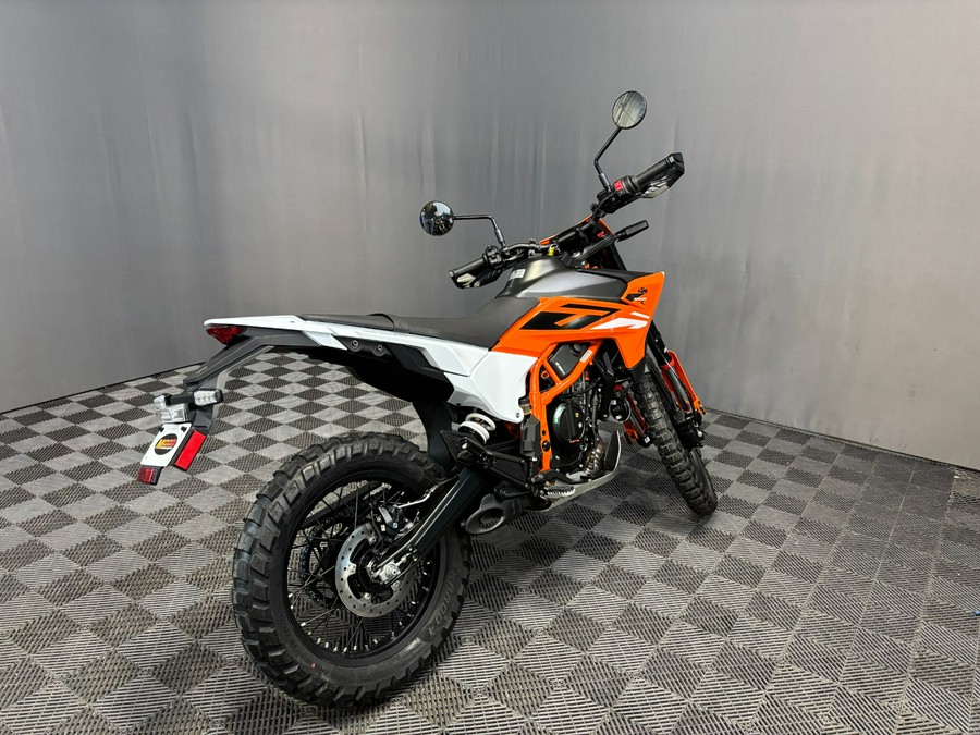 2026 KTM 390 Enduro R
