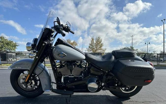 2026 Harley-Davidson Softail FLHC - Heritage Classic