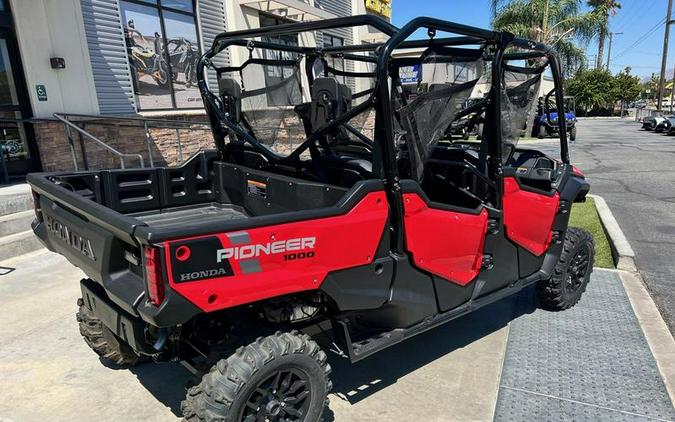 2023 Honda® Pioneer 1000-6 Deluxe Crew