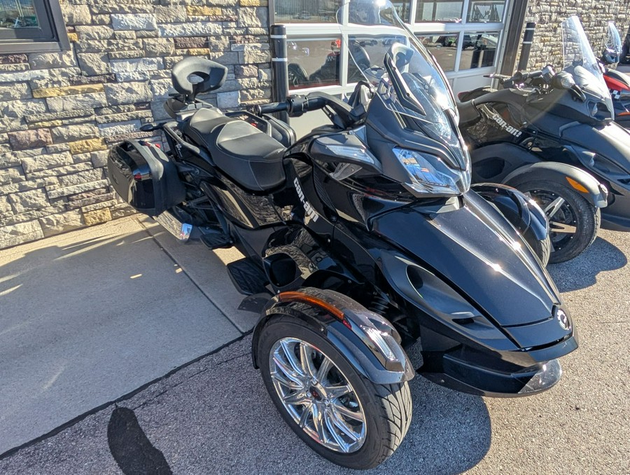 2013 Can-Am Spyder® ST Limited