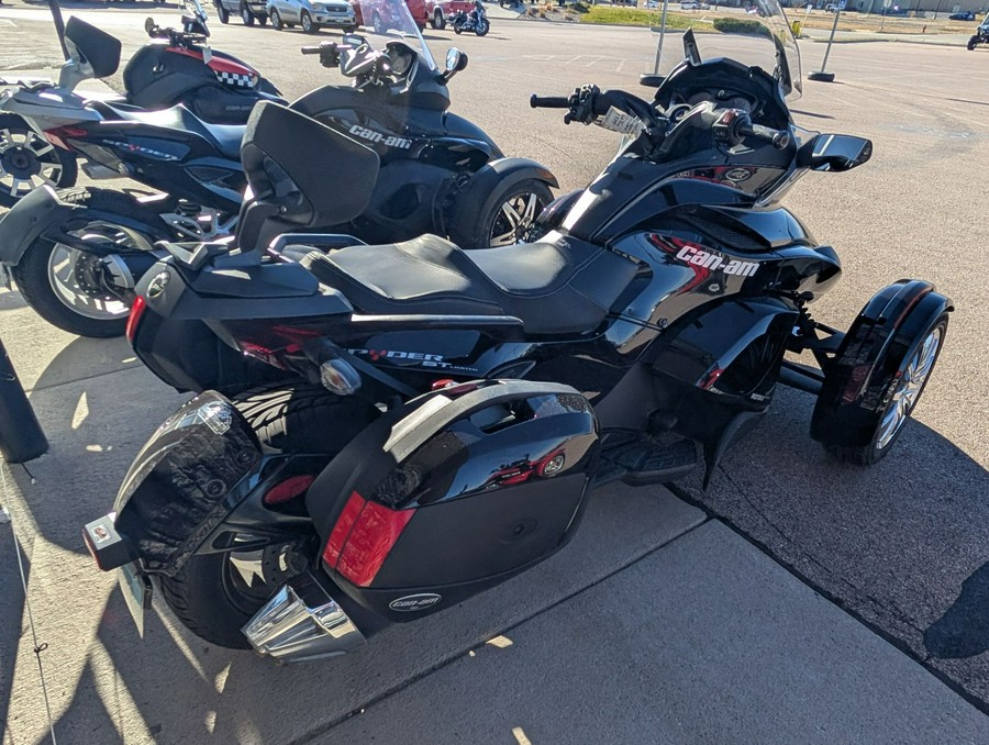 2013 Can-Am Spyder® ST Limited