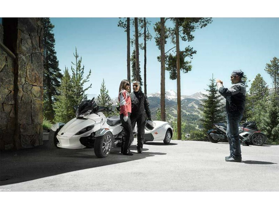 2013 Can-Am Spyder® ST Limited