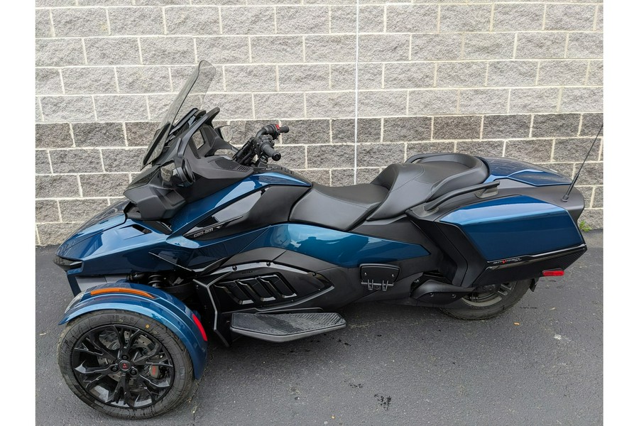 2023 Can-Am Spyder RT