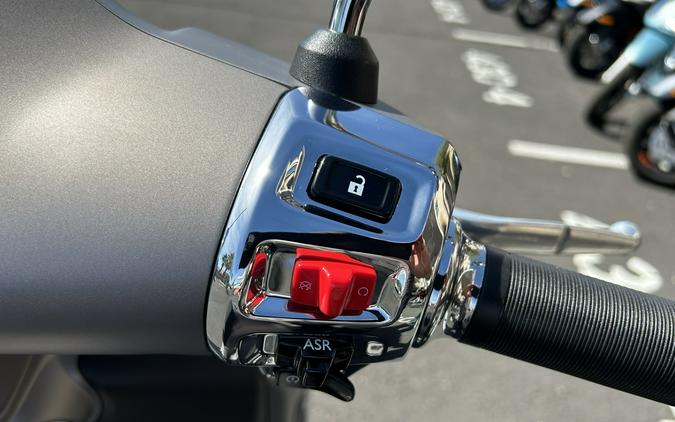 2025 Vespa GTS 310 SuperTech