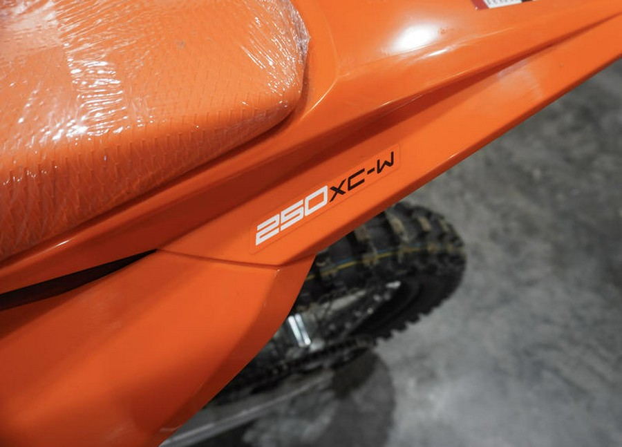 2025 KTM 250 XC-W
