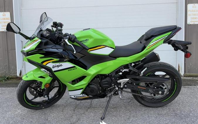 2025 Kawasaki Ninja® 500 KRT Edition