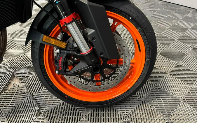 2026 KTM 990 Duke R