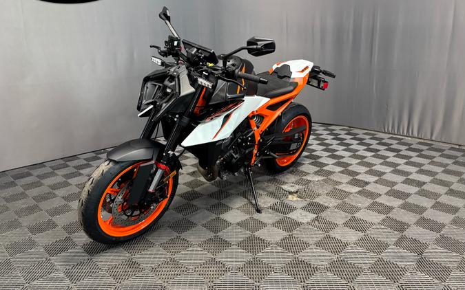 2026 KTM 990 Duke R