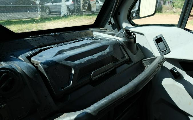 2022 CAN-AM DEFENDER MAX LTD CAB HD10