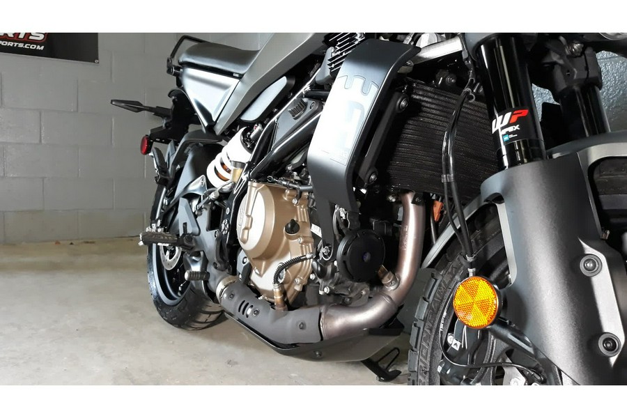2024 Husqvarna SVARTPILEN 401