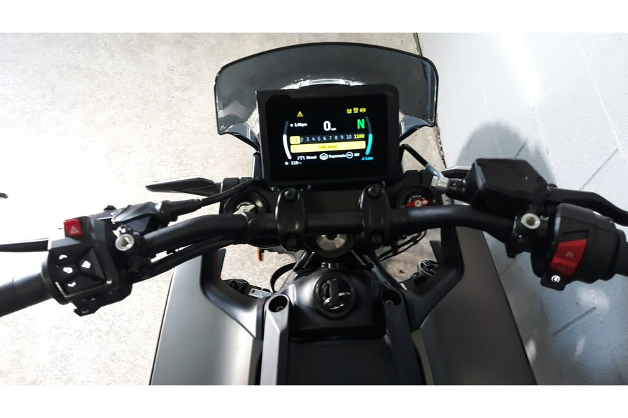 2024 Husqvarna SVARTPILEN 401