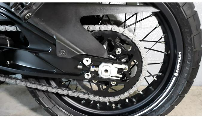 2024 Husqvarna SVARTPILEN 401
