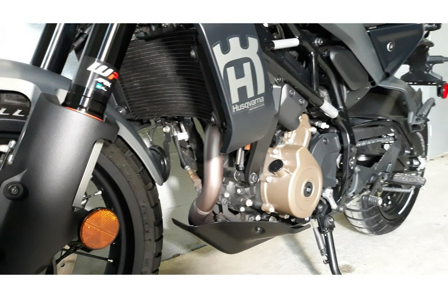 2024 Husqvarna SVARTPILEN 401