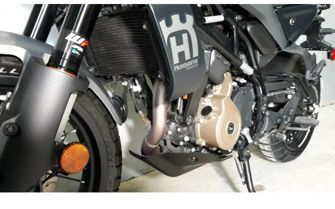 2024 Husqvarna SVARTPILEN 401