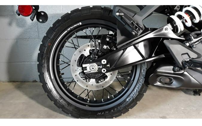 2024 Husqvarna SVARTPILEN 401