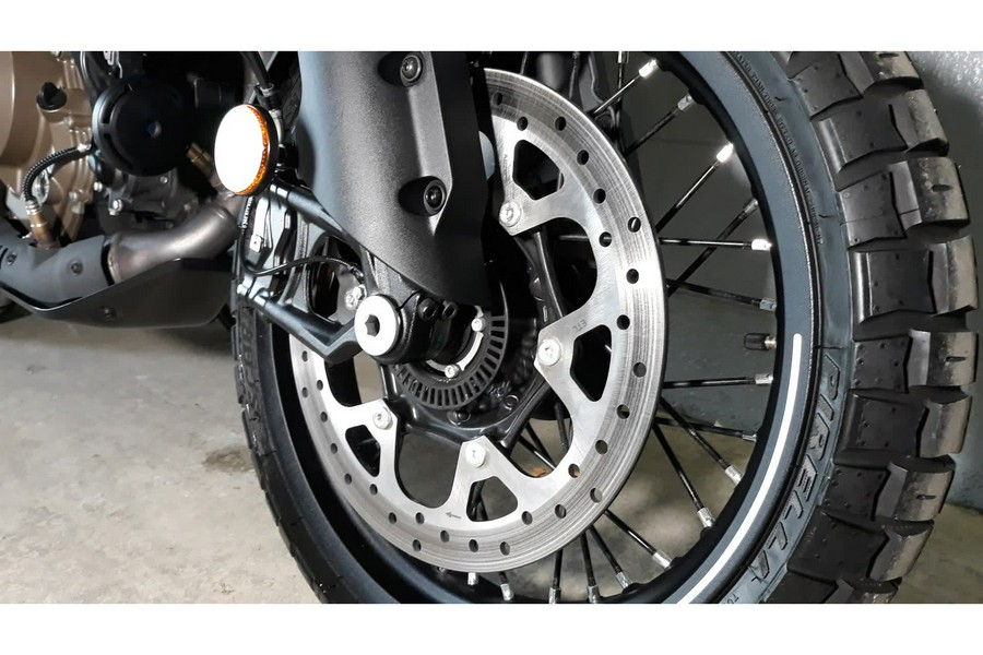 2024 Husqvarna SVARTPILEN 401