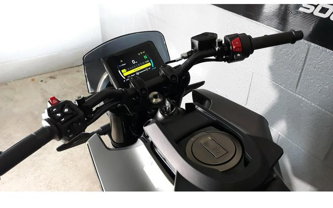 2024 Husqvarna SVARTPILEN 401