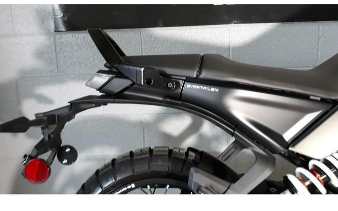 2024 Husqvarna SVARTPILEN 401