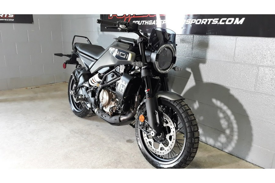 2024 Husqvarna SVARTPILEN 401
