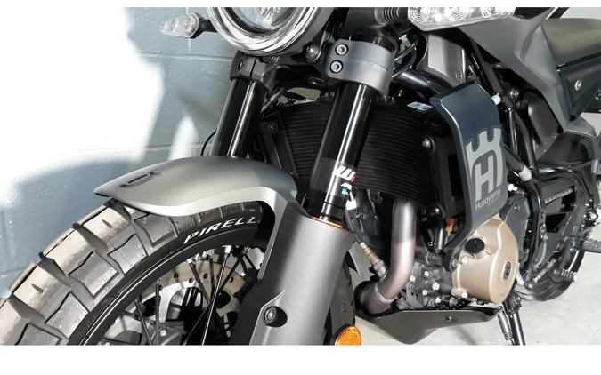 2024 Husqvarna SVARTPILEN 401