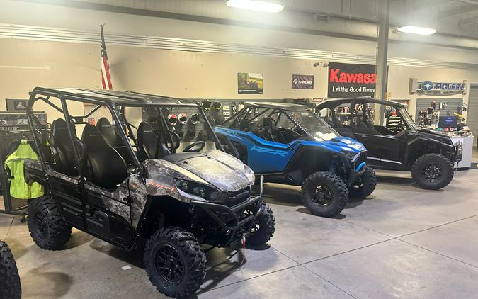 2025 Kawasaki Teryx® KRX™ 1000 Blackout Edition