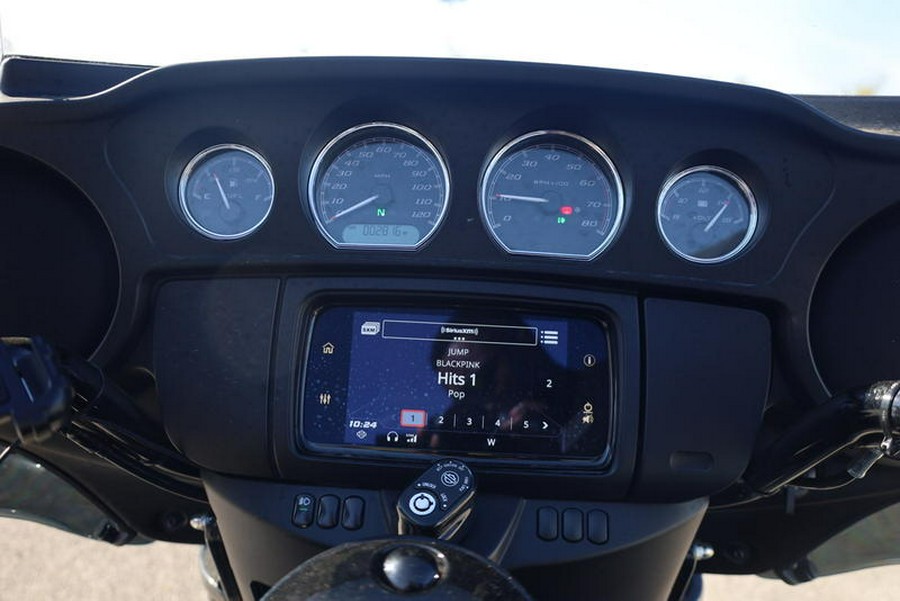 2025 Harley-Davidson® FLHTCUTG - Tri Glide® Ultra