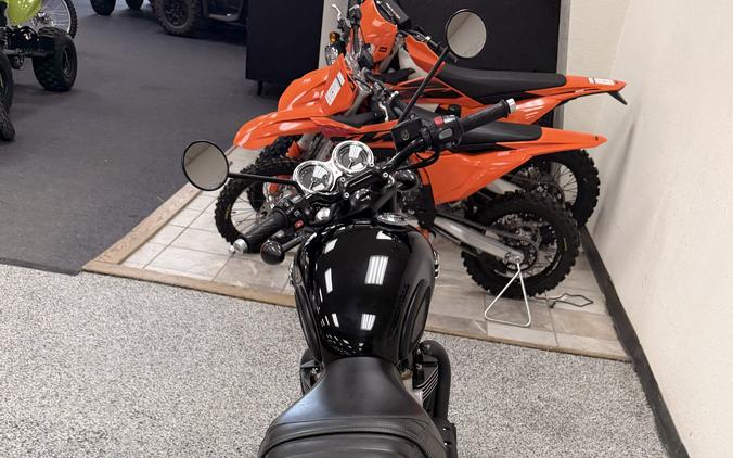 2023 Triumph Bonneville T120 Black (Euro 5a) - UO8659