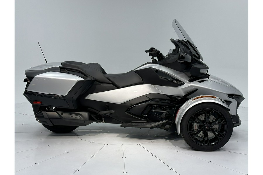 2023 Can-Am RT (SE6)