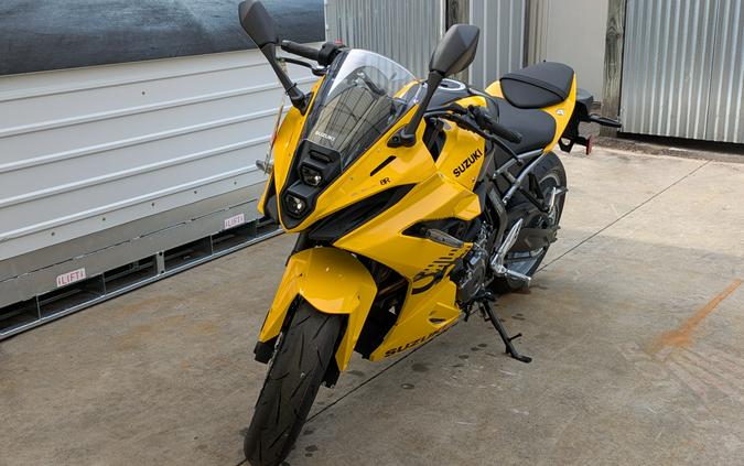 2025 Suzuki GSX-8R